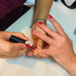 soins mains et pieds vernis semi permanent -institut de beauté -montarnaud